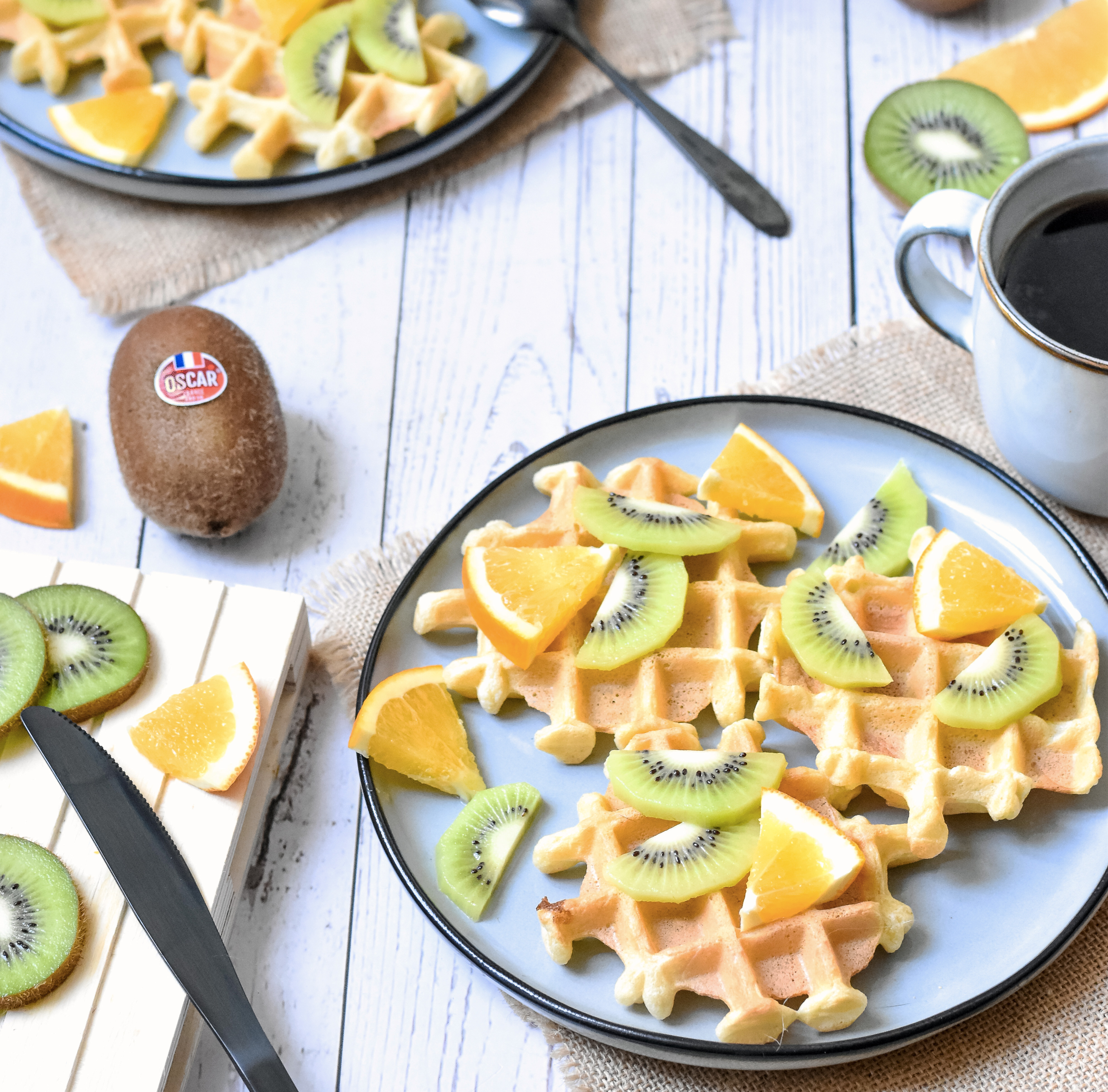 Light waffles with Oscar kiwi and orange