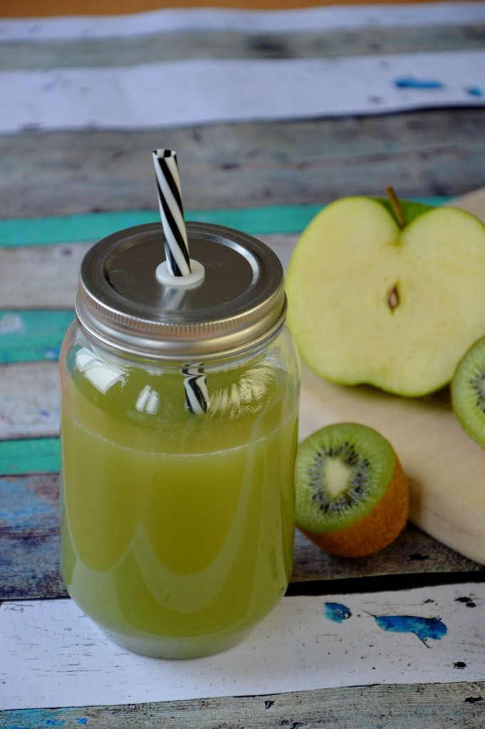Oscar® kiwi fruits and apple juice